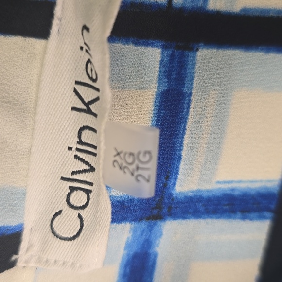 Calvin Klein Blue and Black Hi Lo Plaid Top, Plus Size 2X, NWT - Picture 3 of 5